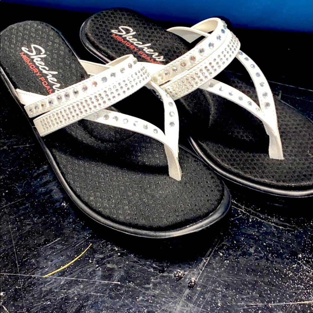Sketchers memory foam sandals